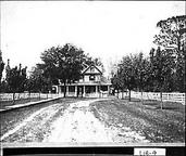 [summer home of Robert Quarterman Cassels and Alice Gordon Cassels, built in the 1880s in Flemington. [ca. 1900]]
